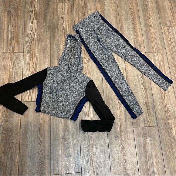 Fashion Nova Striped Activewear Outfit XS - Picture 1 of 8